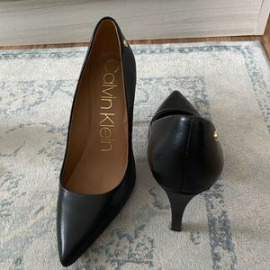 Calvin Klein pumps SZ 9.5 Black